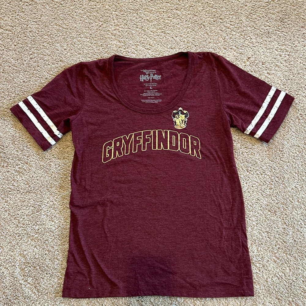 Universal Studios Gryffindor Harry Potter T-shirt